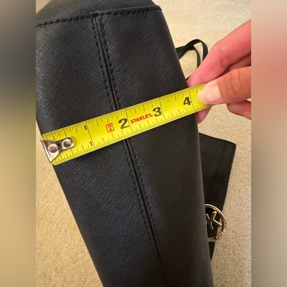 Black MICHAEL KORS , MK saffiano leather bag - Picture 10 of 12